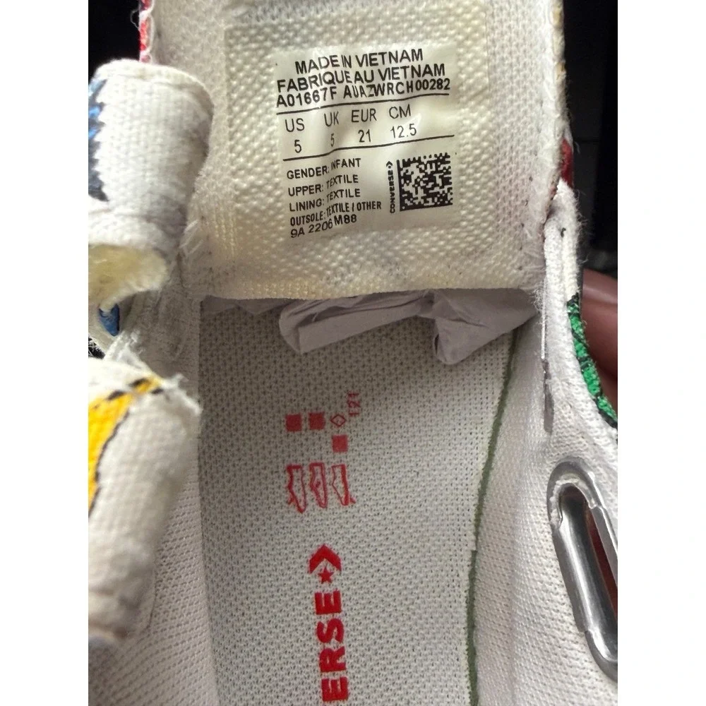 Converse Chuck Taylor All Star Dinosaur Print Sneakers Size 5.  White canvas wit